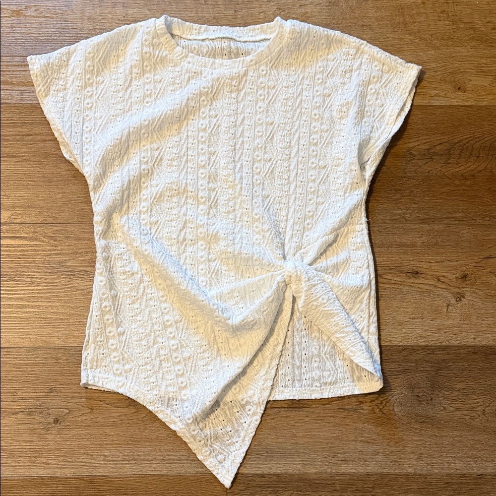 SHEIN White Eyelet Twist-Hem Short Sleeve Top